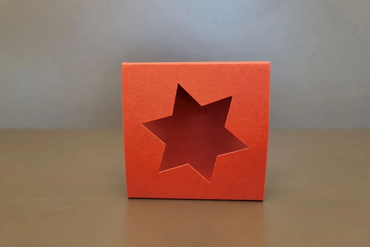 Motivschuber Stern Für Pralinenschachtel Klein, Dunkelrot 3 Motivschuber Stern Für Pralinenschachtel Klein, Dunkelrot