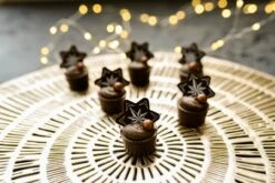 Schoko-Aufleger Weihnachtsstern, Zartbitter 3 X 3cm, 38 Stück -Nik Baker's Geschaft 922ffe5146bce83b227357621ee8c837