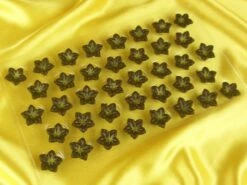 Schoko-Dekor: Blüte, Zartbitterschokolade, 1 Folie/38 Stück á 25 X 14 Mm -Nik Baker's Geschaft b11441