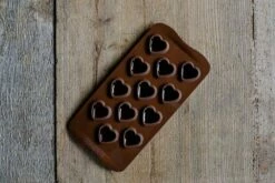 Silikomart Gießform Herzen Für 12 Pralinen -Nik Baker's Geschaft eb8b5f7aa846d822cb3eb30bc14bd779